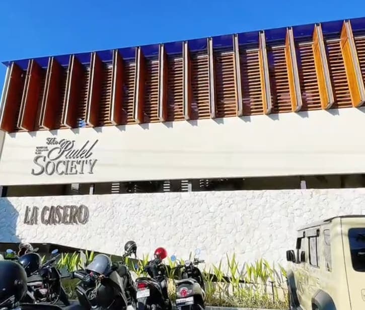 La Casero Bali: Brunch Santai dengan Sentuhan Latin dan Pemandangan Padel Court Unik!