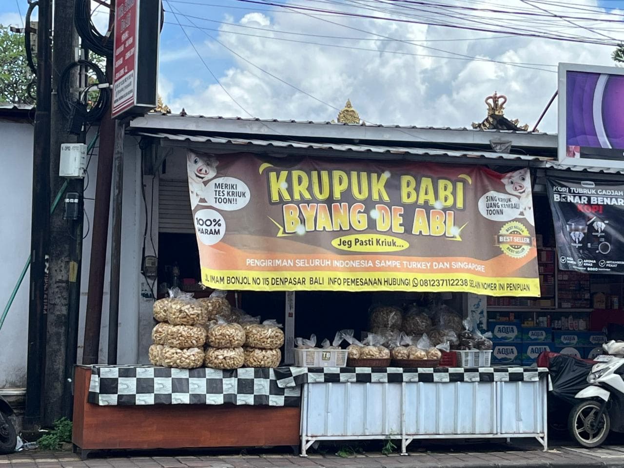 Hunting for Souvenirs and Snacks at Krupuk Biyang De Abi Bali